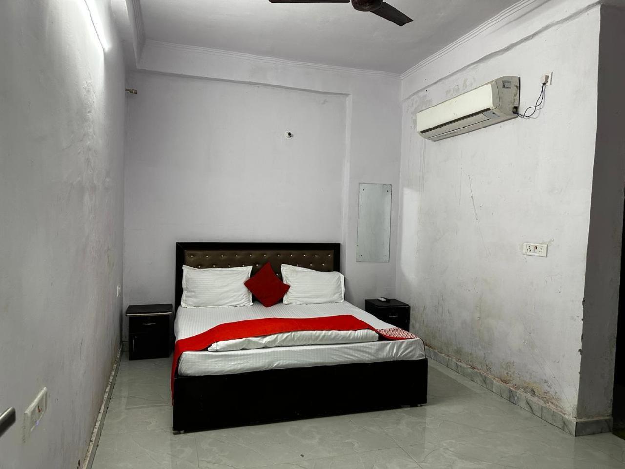 New Signature Village New Delhi Exterior foto
